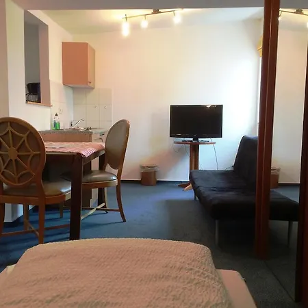 ゲストハウス Sanssouci