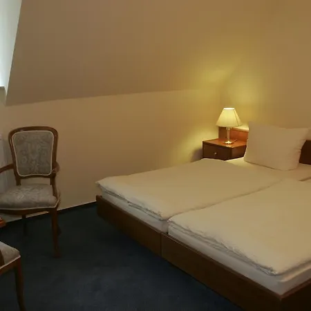 ゲストハウス Sanssouci 3*